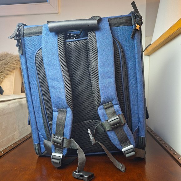 Lightweight Small Dog or Cat Backpack Carrier - Picture 6 of 10